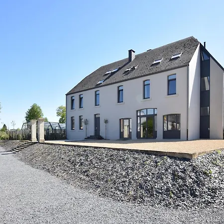 Vakantiehuis Group Retreat With Spa, Cleaning Included *