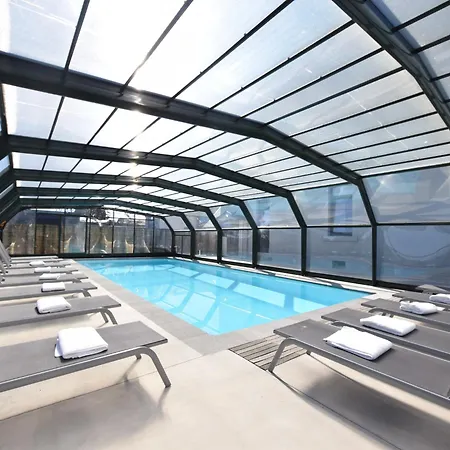 Luxury With Swimming Pool And Sauna, Cleaning Included