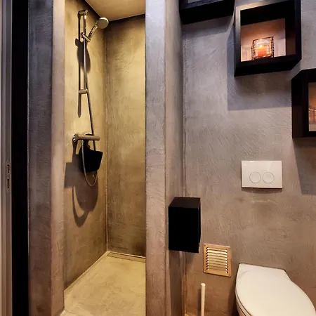 Group Retreat With Spa, Cleaning Included *