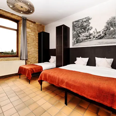 Group Retreat With Spa, Cleaning Included